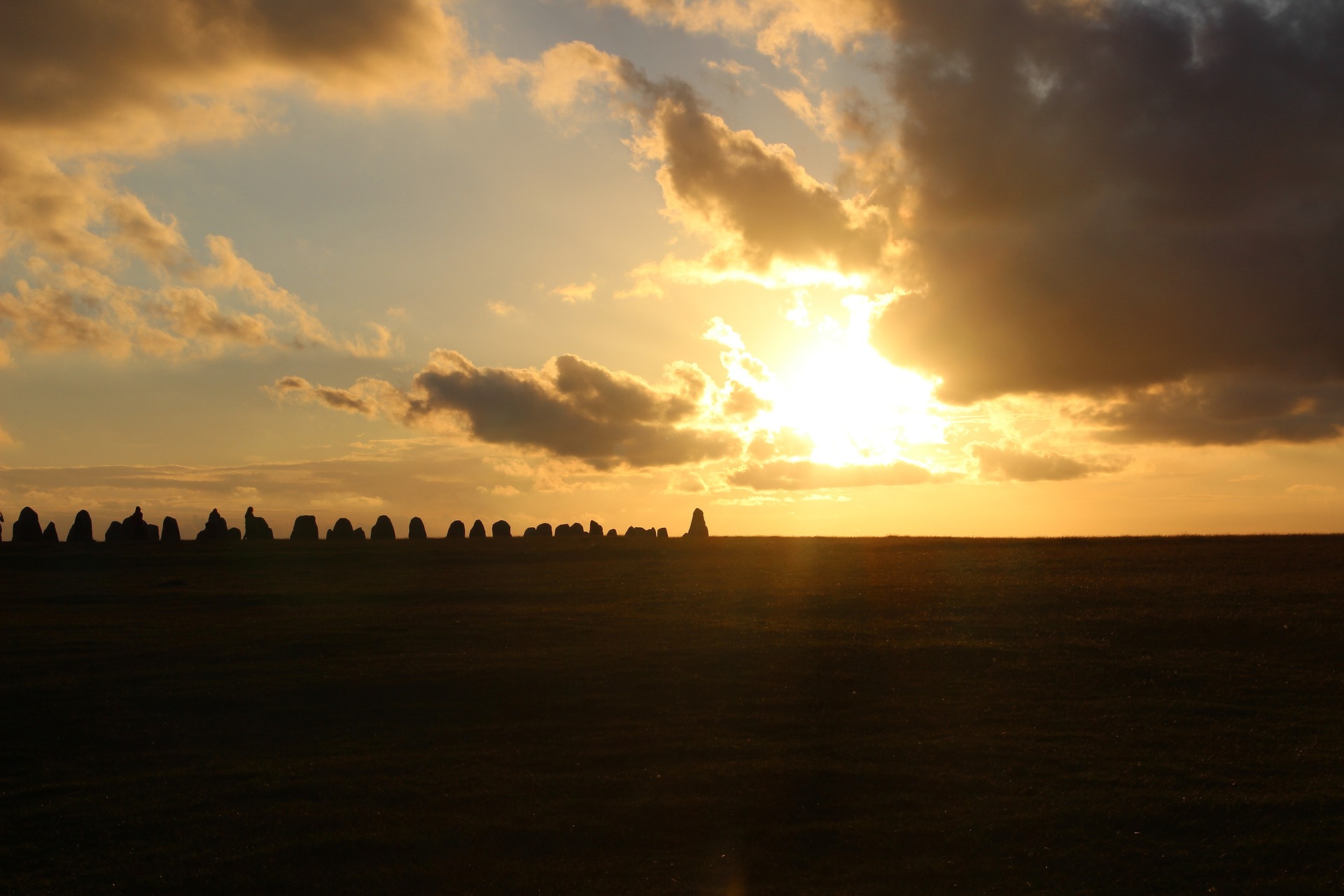 t_herzog-sunset-4549165_1920